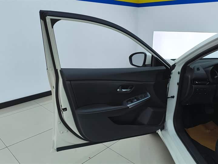 Фото 7 - Nissan Sylphy