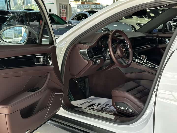 Фото 9 - Porsche Panamera