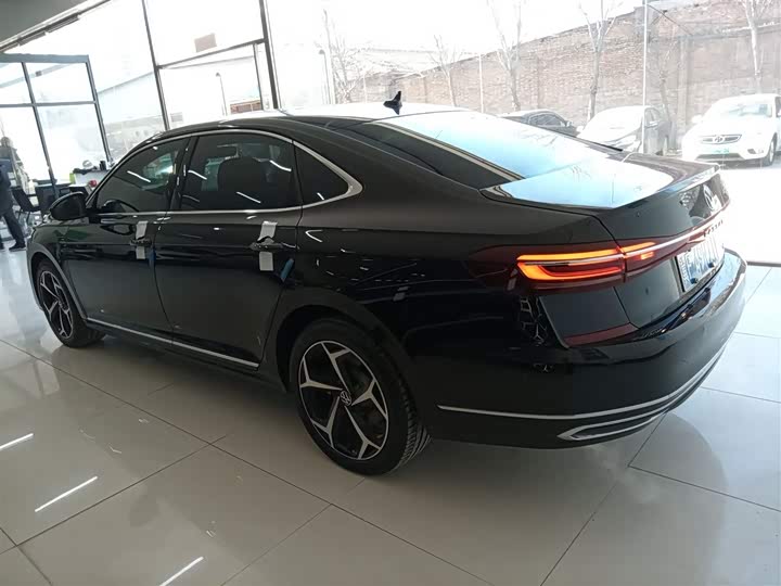 Фото 5 - Volkswagen Passat