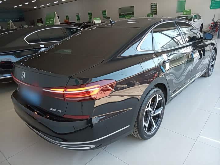 Фото 7 - Volkswagen Passat