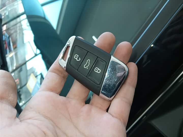 Фото 9 - Volkswagen Passat