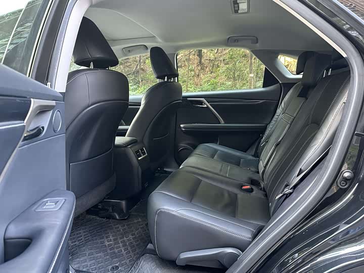 Фото 5 - Lexus RX