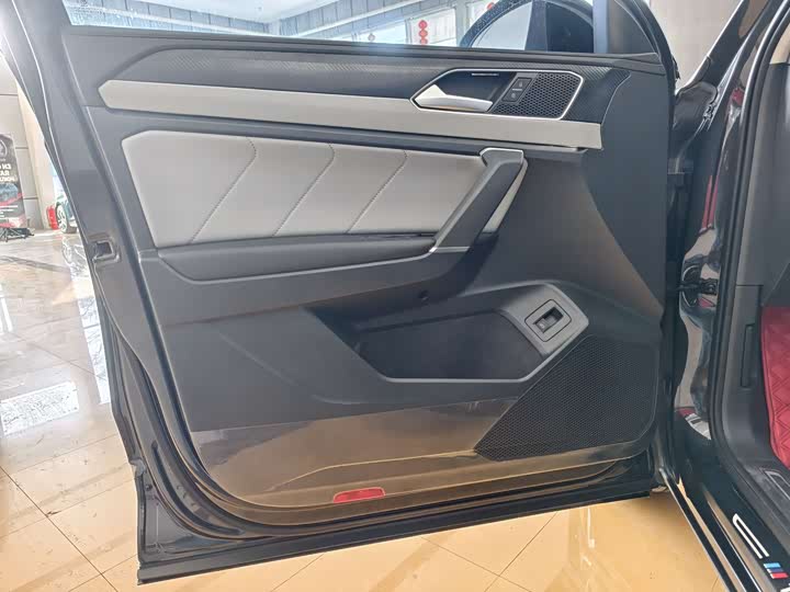 Фото 7 - Volkswagen Tayron