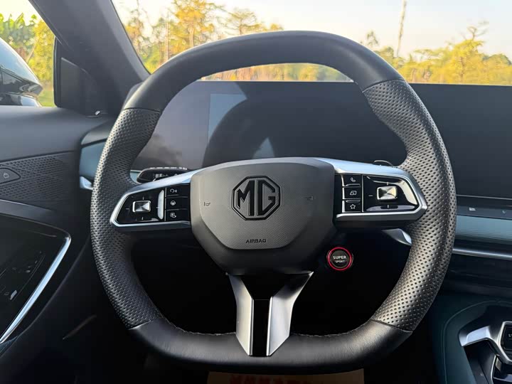 Фото 7 - MG Motor 7