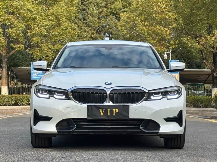 Фото 2 - BMW 3 Series