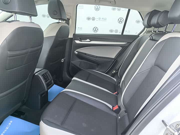 Фото 6 - Volkswagen Golf