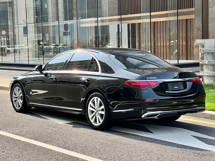 Фото 3 - Mercedes-Benz S-Class