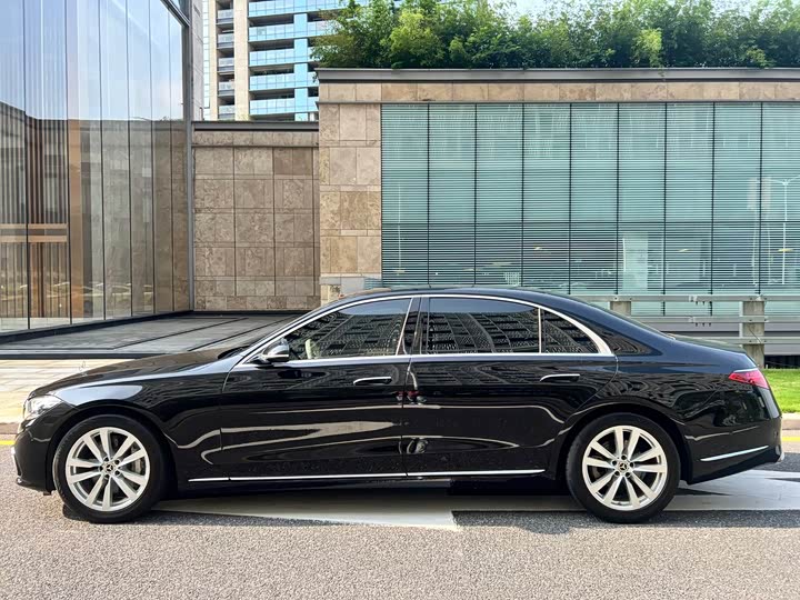 Фото 5 - Mercedes-Benz S-Class