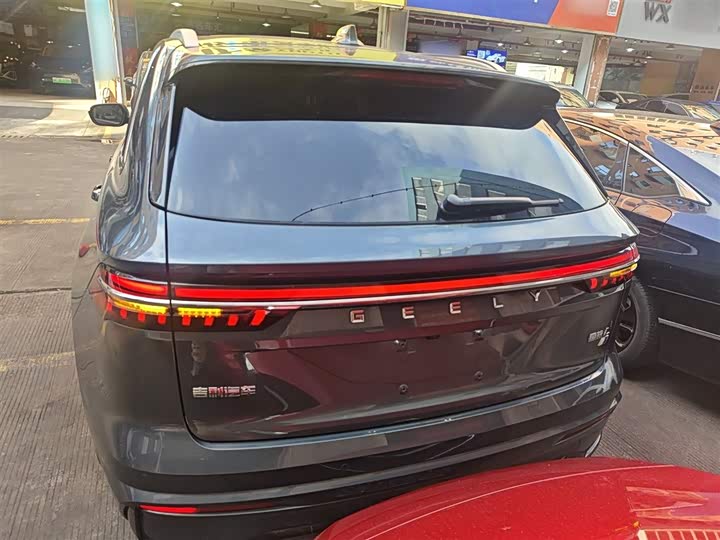 Фото 6 - Geely Monjaro