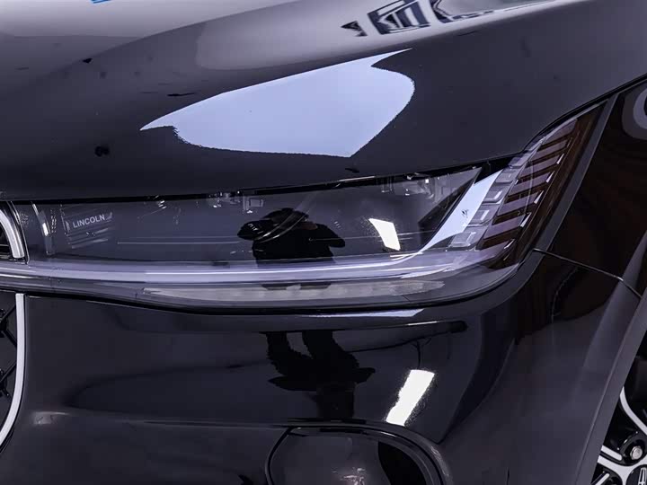 Фото 4 - Lincoln Nautilus