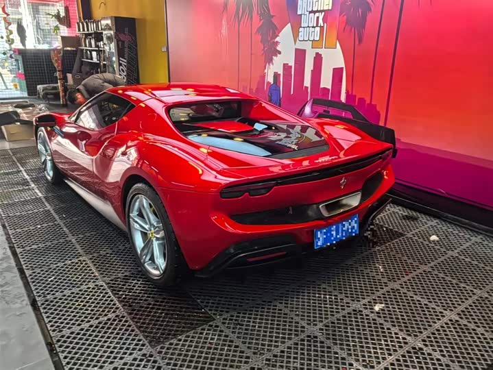 Фото 4 - Ferrari 296