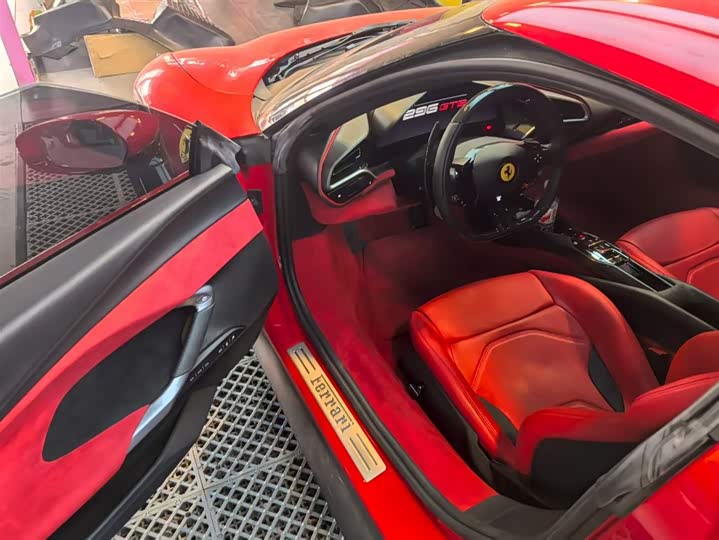 Фото 8 - Ferrari 296