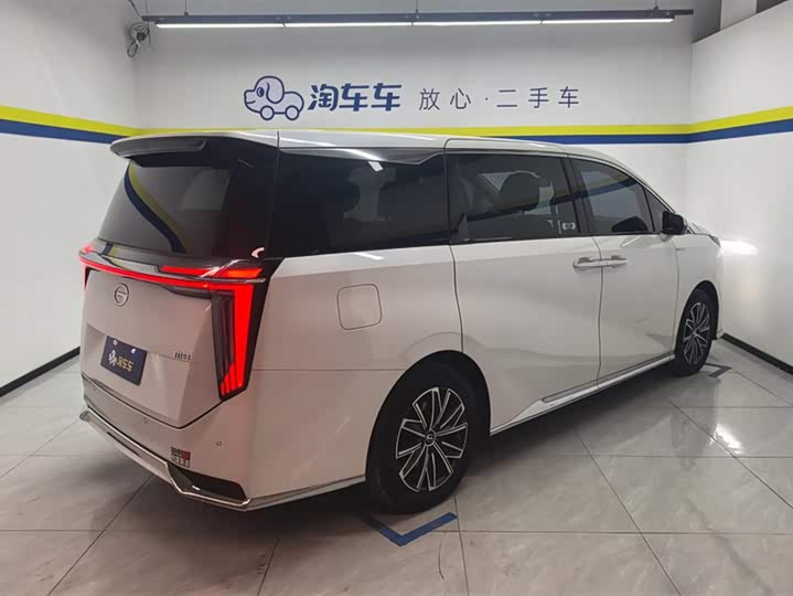 Фото 3 - GAC Trumpchi M8