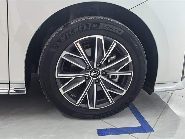 Фото 6 - GAC Trumpchi M8