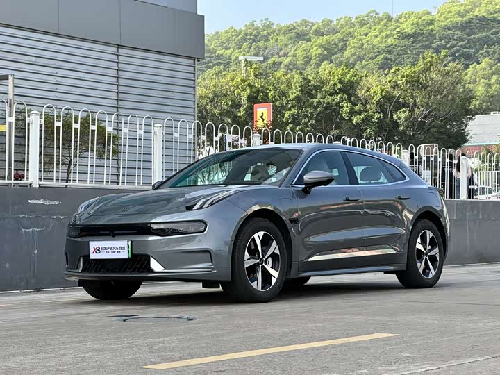 Фото 1 - Zeekr 001