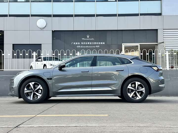 Фото 3 - Zeekr 001