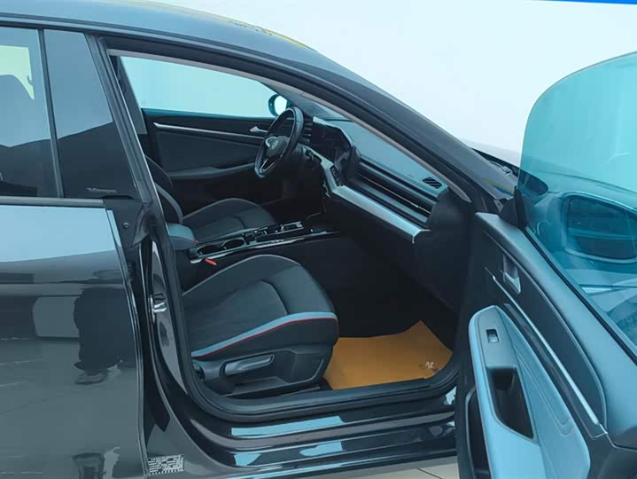 Фото 8 - Volkswagen Lamando L