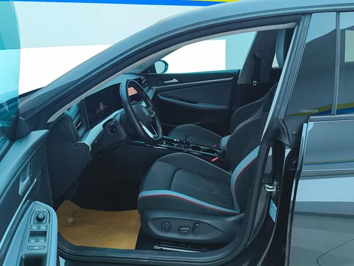 Фото 9 - Volkswagen Lamando L