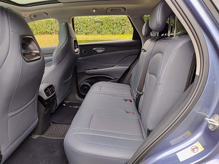 Фото 8 - BYD Sea Lion 07 DM-i Hybrid