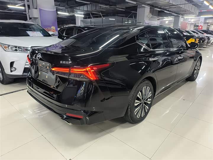 Фото 7 - Nissan Teana