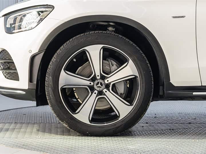 Фото 8 - Mercedes-Benz GLC-Class