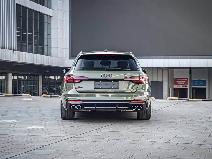 Фото 6 - Audi S4