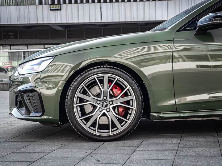 Фото 9 - Audi S4