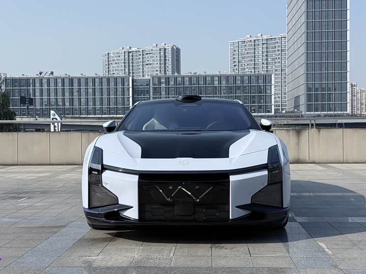 Фото 2 - HiPhi Z