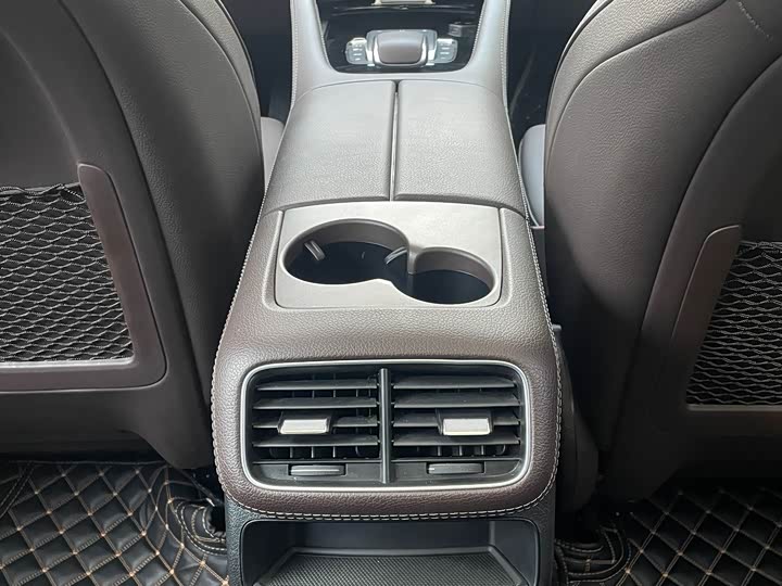 Фото 9 - Mercedes-Benz GLE-Class