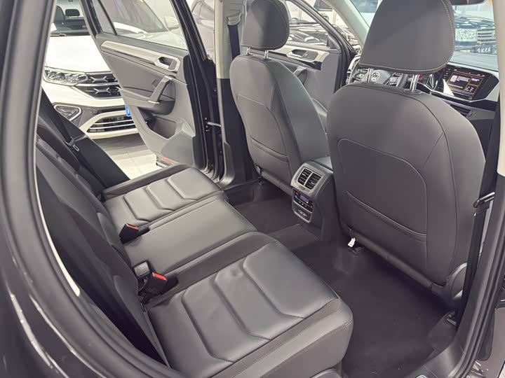 Фото 7 - Volkswagen Tayron