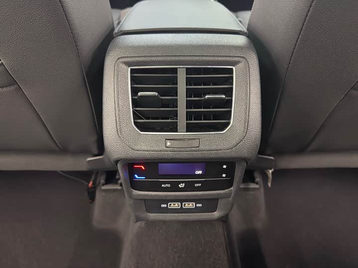 Фото 9 - Volkswagen Tayron