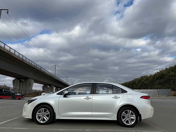 Фото 2 - Toyota Levin