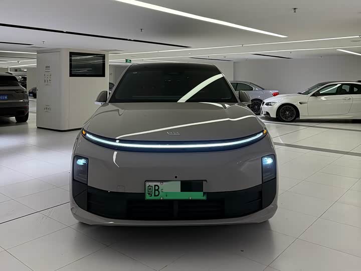 Фото 2 - LiXiang L6