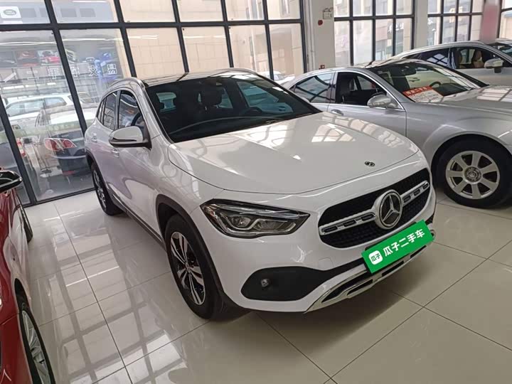 Фото 4 - Mercedes-Benz GLA-Class