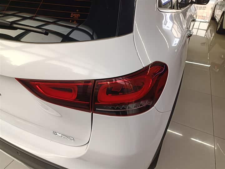 Фото 8 - Mercedes-Benz GLA-Class