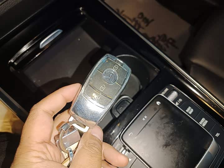 Фото 9 - Mercedes-Benz GLA-Class