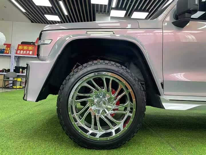 Фото 6 - Tank 300