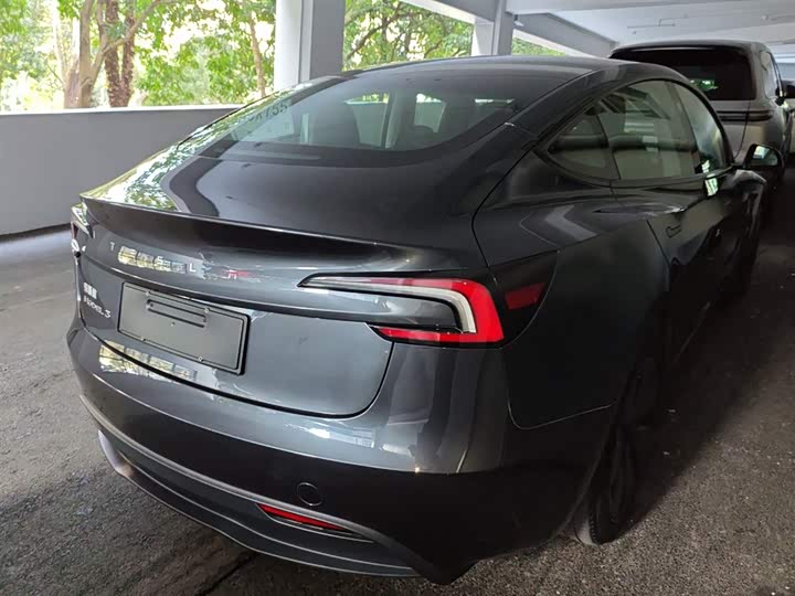 Фото 7 - Tesla Model 3