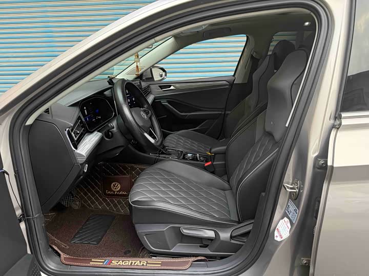 Фото 4 - Volkswagen Sagitar L