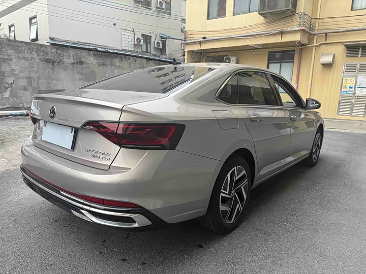 Фото 8 - Volkswagen Sagitar L