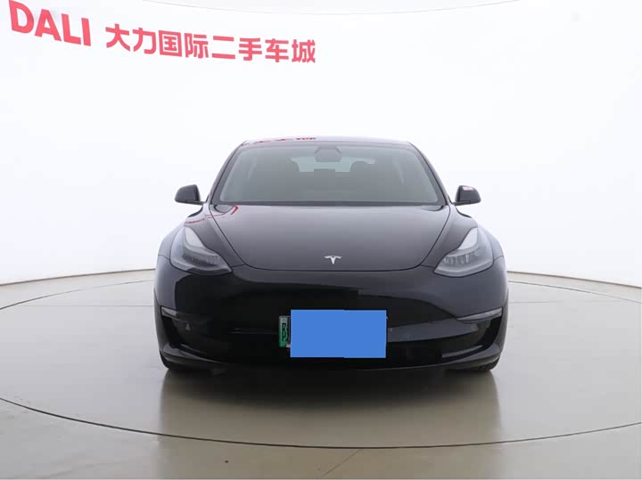 Фото 2 - Tesla Model 3