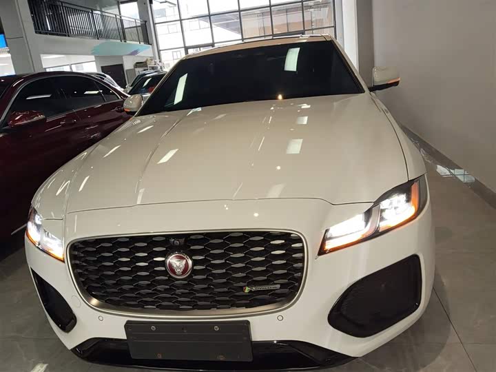 Фото 3 - Jaguar XF L