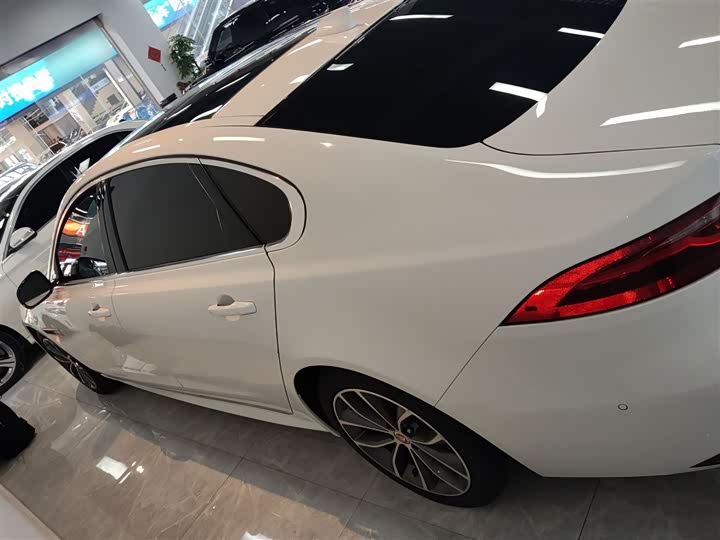 Фото 5 - Jaguar XF L