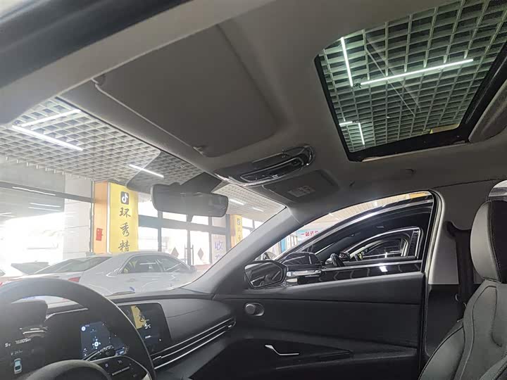 Фото 8 - Hyundai Elantra N line