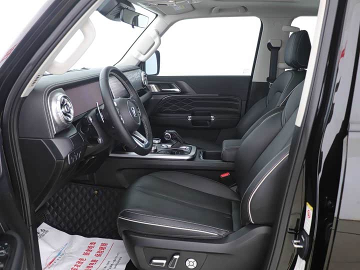 Фото 6 - Tank 300