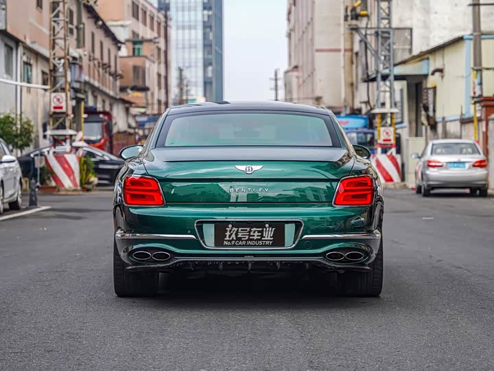 Фото 4 - Bentley Flying Spur