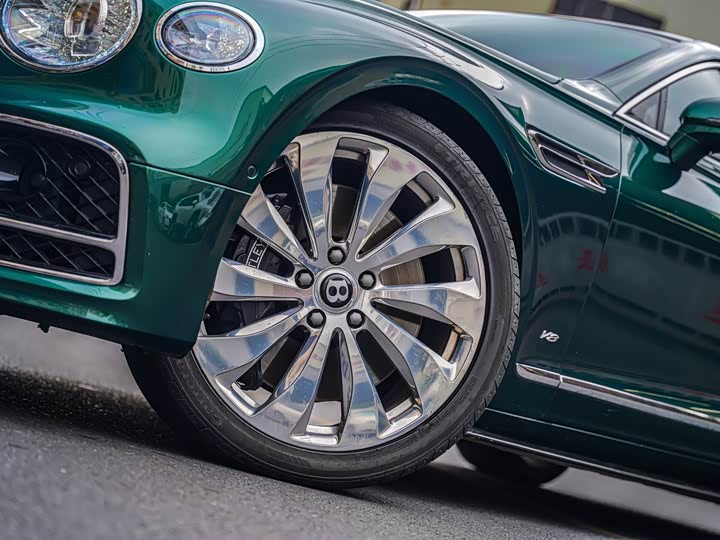 Фото 5 - Bentley Flying Spur