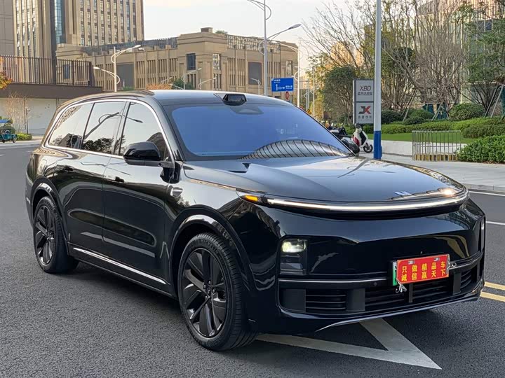 Фото 1 - LiXiang L9