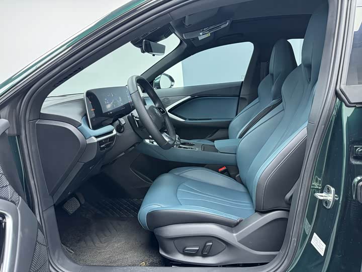 Фото 7 - MG Motor 7