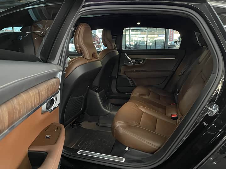 Фото 7 - Volvo S90 Hybrid